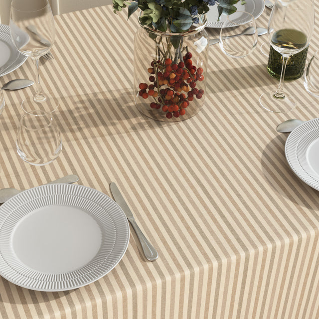 Marché Striber Sand – Akrylduk med striper og borddekking