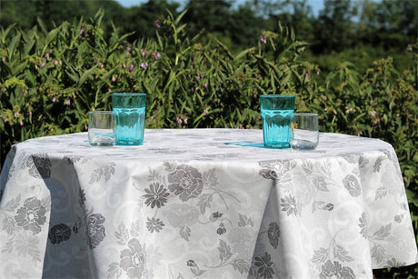 Misty Grey Flower – rund voksduk med blomstermotiv, Ø 160 cm