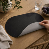 Moon oval spisebrikke i kunstskinn – Svart/Lysegrå – 30 x 45 cm