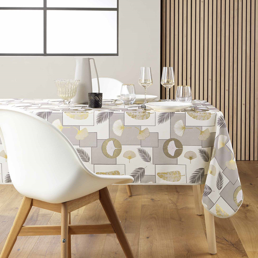 Elegant borddekking med Natane Natural rektangulær duk med gull bladmønster