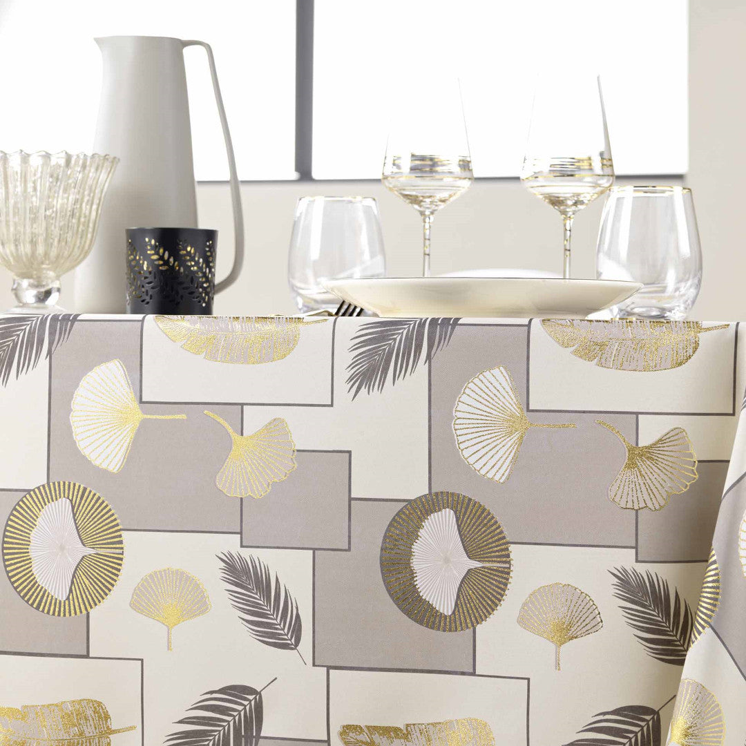 Detaljert utsnitt av Natane Natural rektangulær duk med eksklusive borddekkingsdetaljer