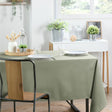 Nelson – ensfarget rektangulær duk med flekkavvisende behandling 145 x 240 cm salviegrønn miljø