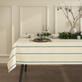 Nordisk Julestripe Grønn – Juleduk i hørlook med akrylbehandling i miljø