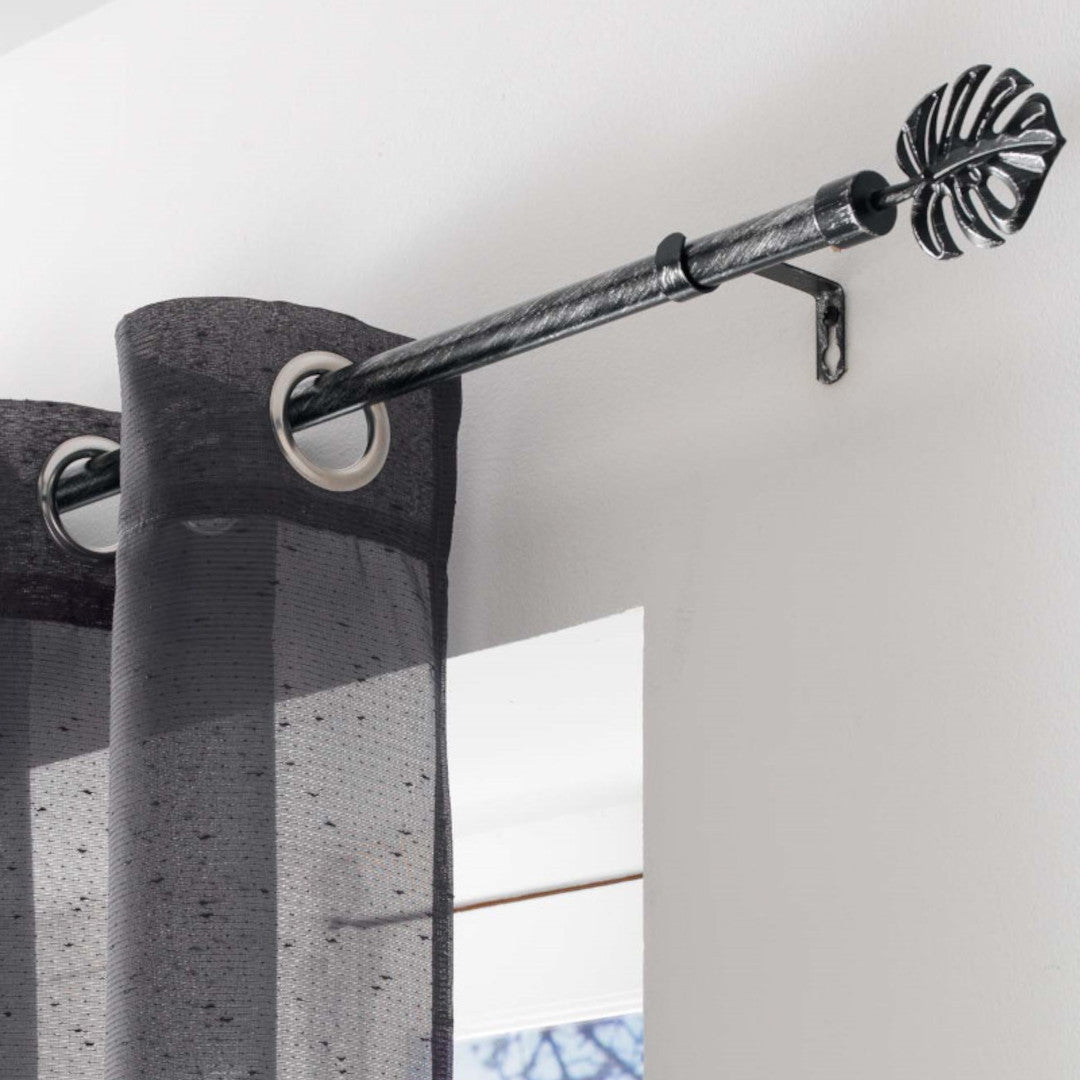 Patina Tropi Svart/Sølv – Justerbar gardinstang 120–210 cm