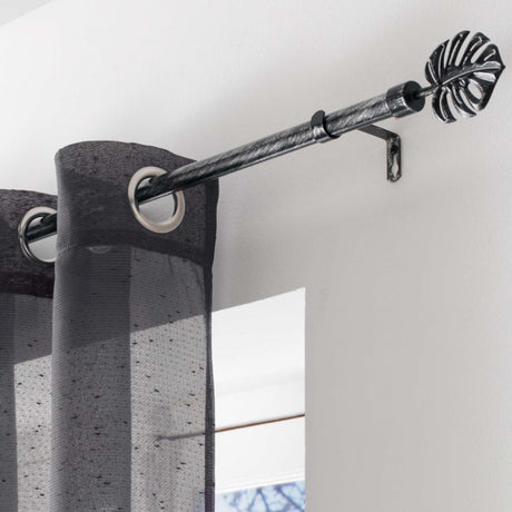 Patina Tropi Svart/Sølv – Justerbar gardinstang 120–210 cm