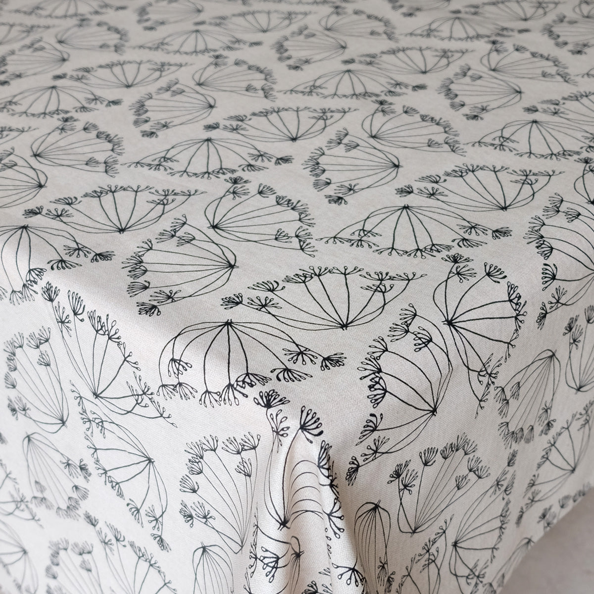 Second - Flott akrylduk med plantemotiv