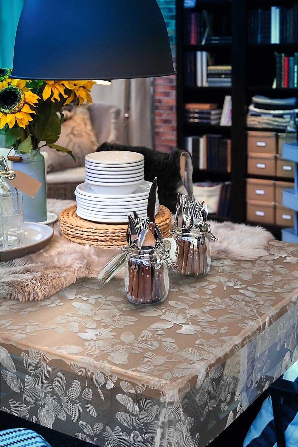 Sally, klar plast gjennomsiktig voksduk med hvit strekblomst