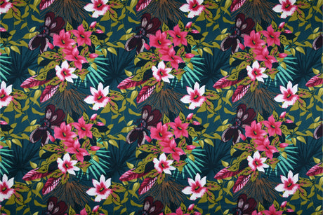 Ahuna - Akrylduk med vakre blomster på petroliumsfarget bakgrunn - 155 cm bred