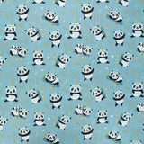 Sichuan - Akrylduk med små pandaer 140 cm bred