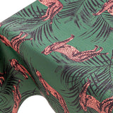 Skogleoparden – voksduk med struktur og leoparder i skogbunn