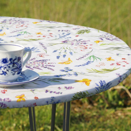 Sommer og Nektar – Runde voksduker med strikk