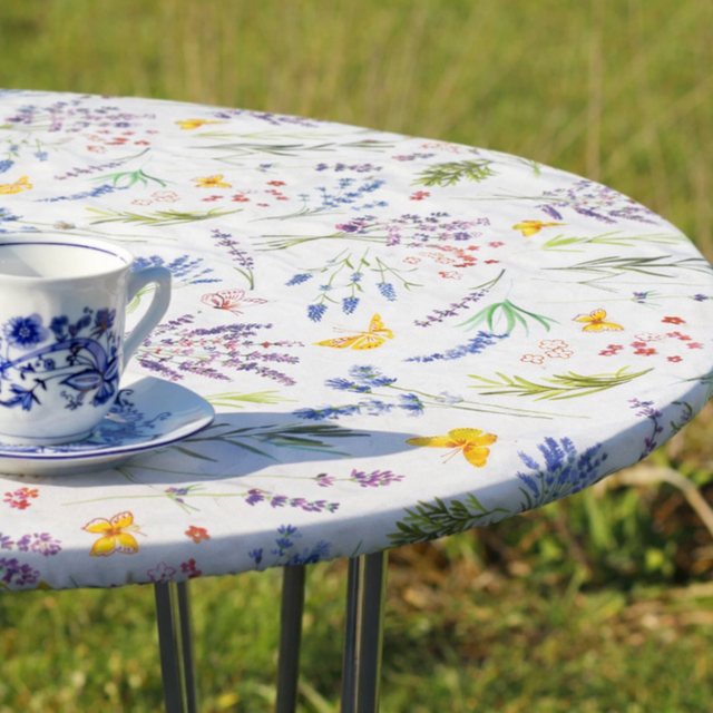 Sommer og Nektar – Runde voksduker med strikk