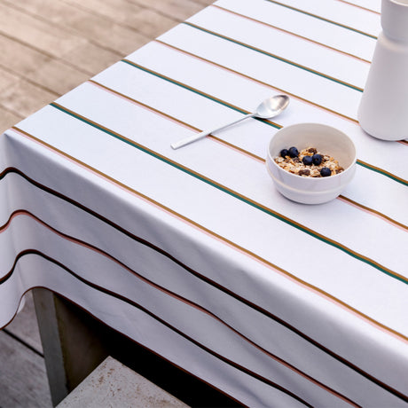 Stripe White – Södahl akrylduk i 100 % bomull med antiskli