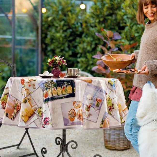 It’s Summer Time – Rund voksduk med herlige sommerdrinker