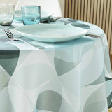 Detaljert bilde av Tessouro Sage-duken med borddekking og servise