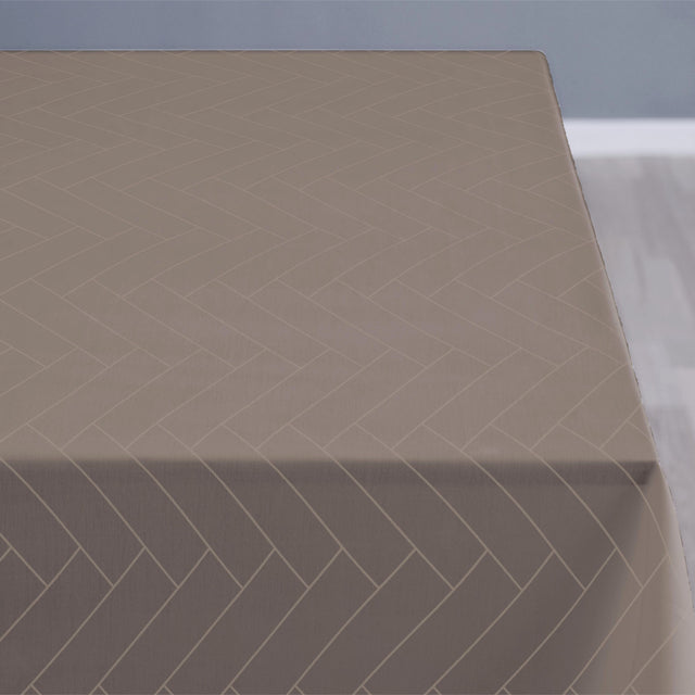 Södahl Tiles Taupe gråbrun, klassisk damaskvevd akrylduk med antiskli