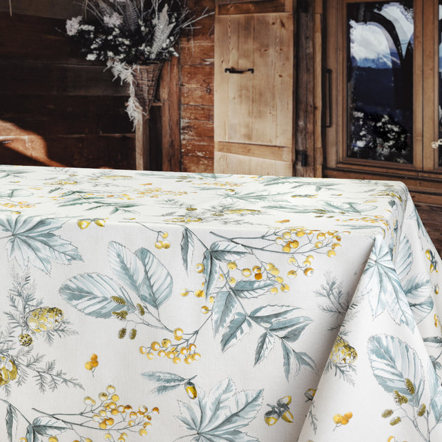 Vinterbotanik Gylden – voksduk med vintermotiver i koselig bordoppsett