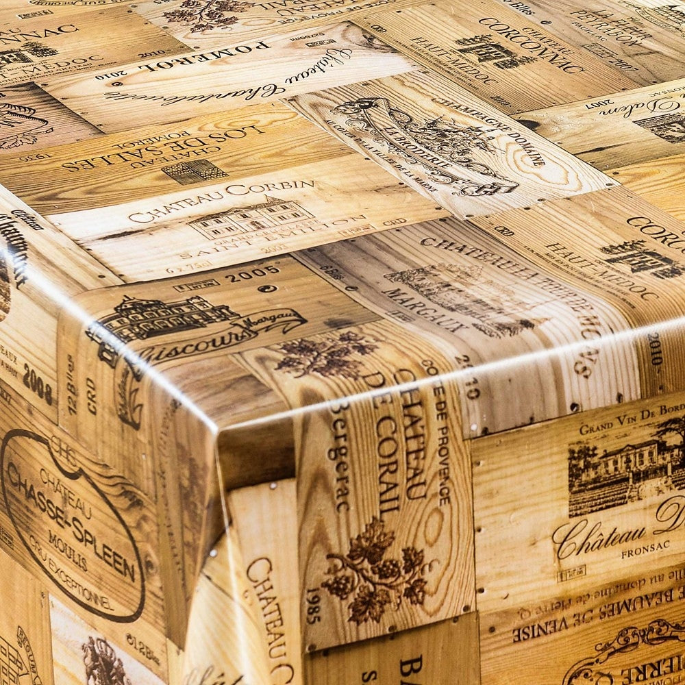 Chateaux du vin - Voksduk med vakre vinetiketter