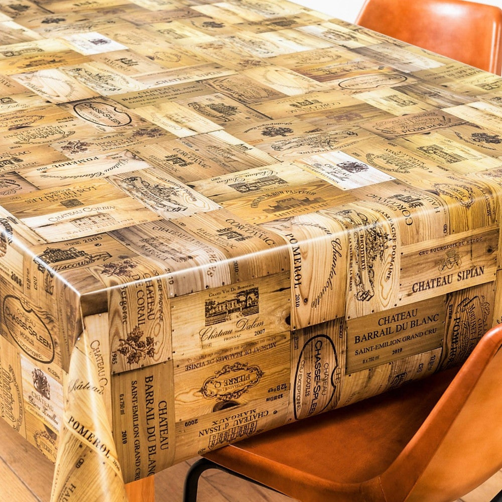 Chateaux du vin - Voksduk med vakre vinetiketter