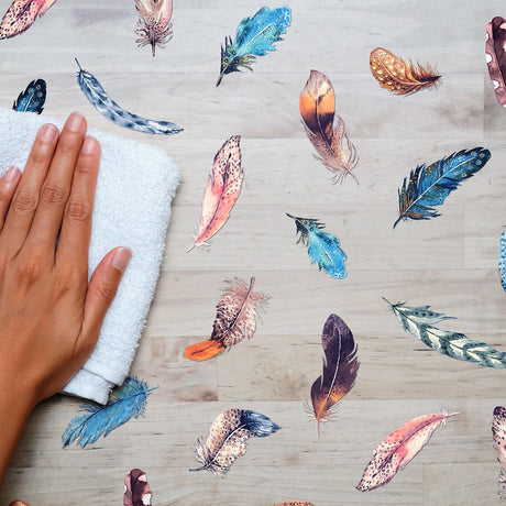 Finja, gjennomsiktig voksduk, klar plastduk med fargerike fjær